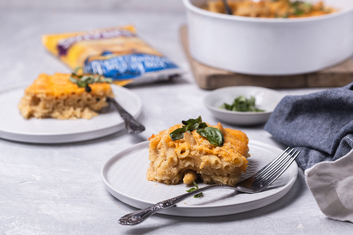 Baked Mac & Cheese with Cornbread Crust
